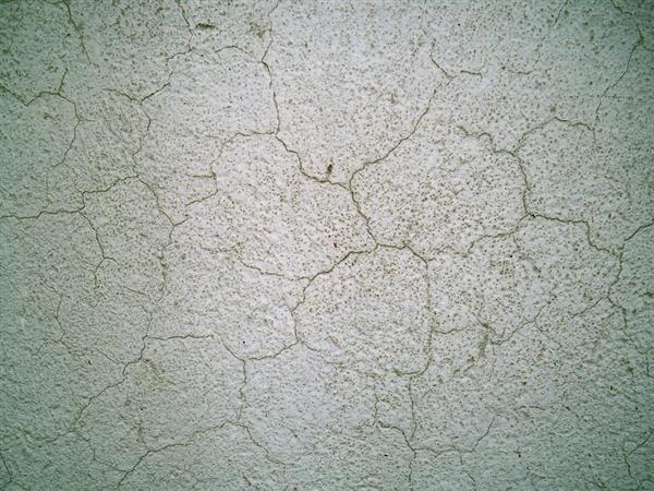 cracked-concrete-interior-wall