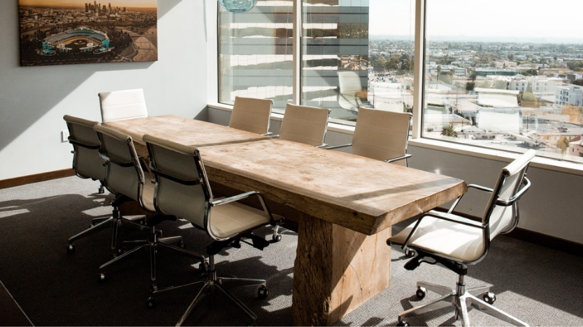 Inilah Tips-Tips Memilih Meja Rapat yang Sesuai Untuk Kantor Anda