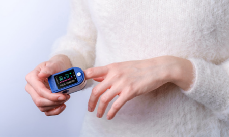 Mengenal Oximeter: Alat untuk Pantau Kadar Oksigen dalam Tubuh