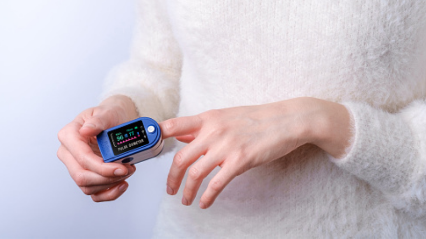 Mengenal Oximeter: Alat untuk Pantau Kadar Oksigen dalam Tubuh