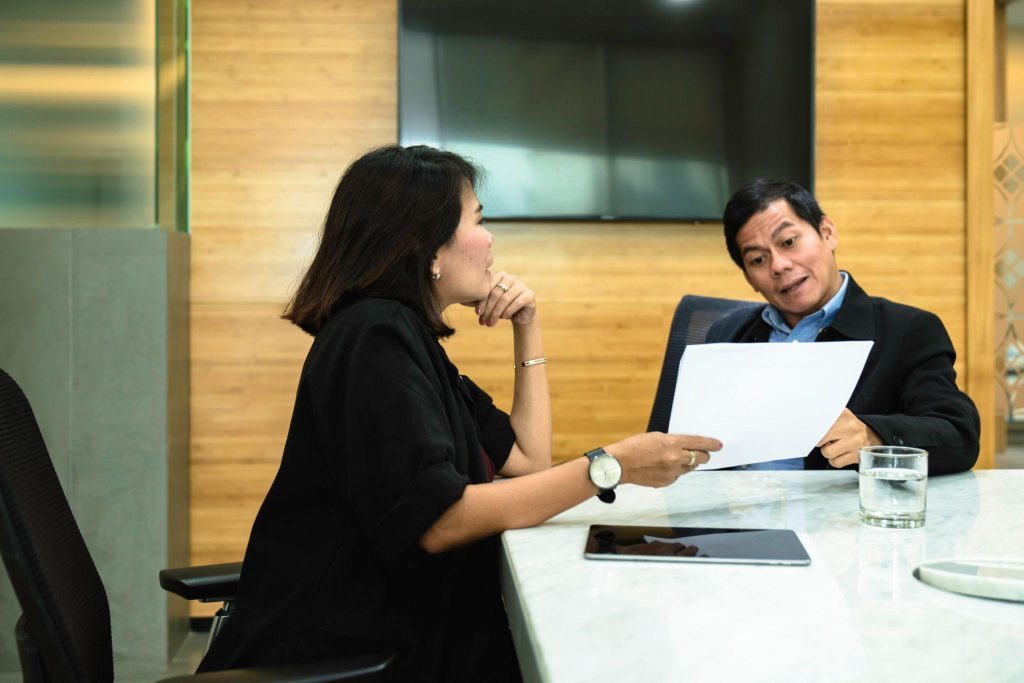 mengatasi keberatan buyer dalam negosiasi.