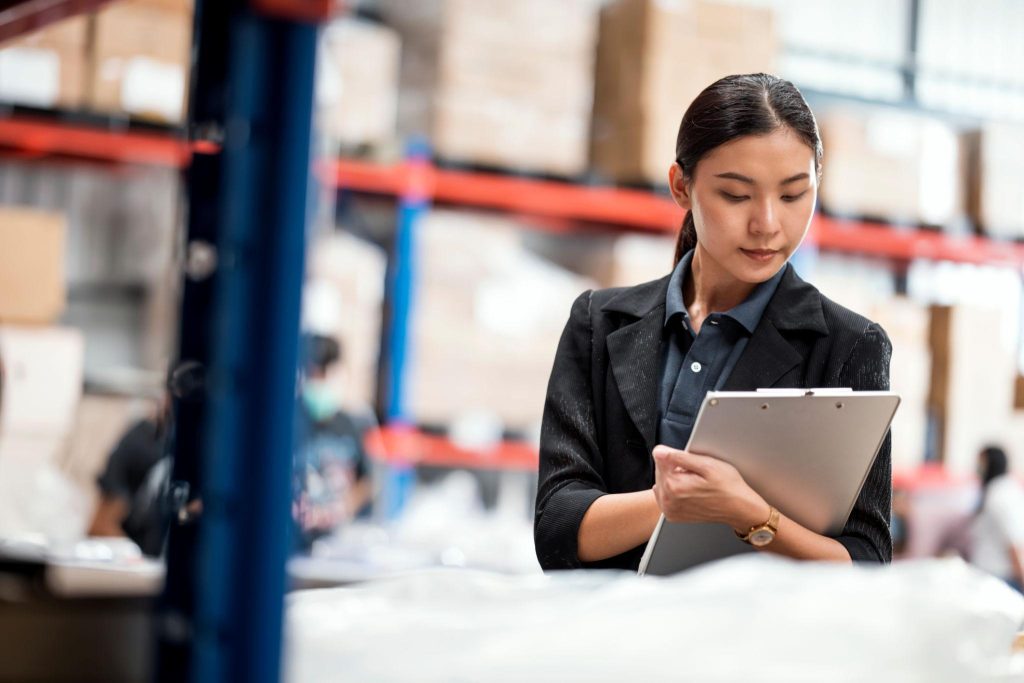 proses stock opname dalam bisnis supplier.