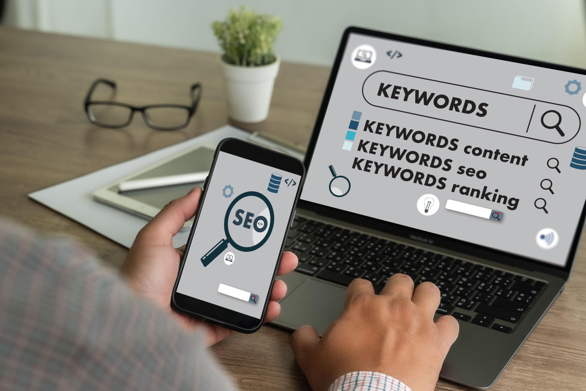 pencarian Google untuk bisnis B2B dan SEO.