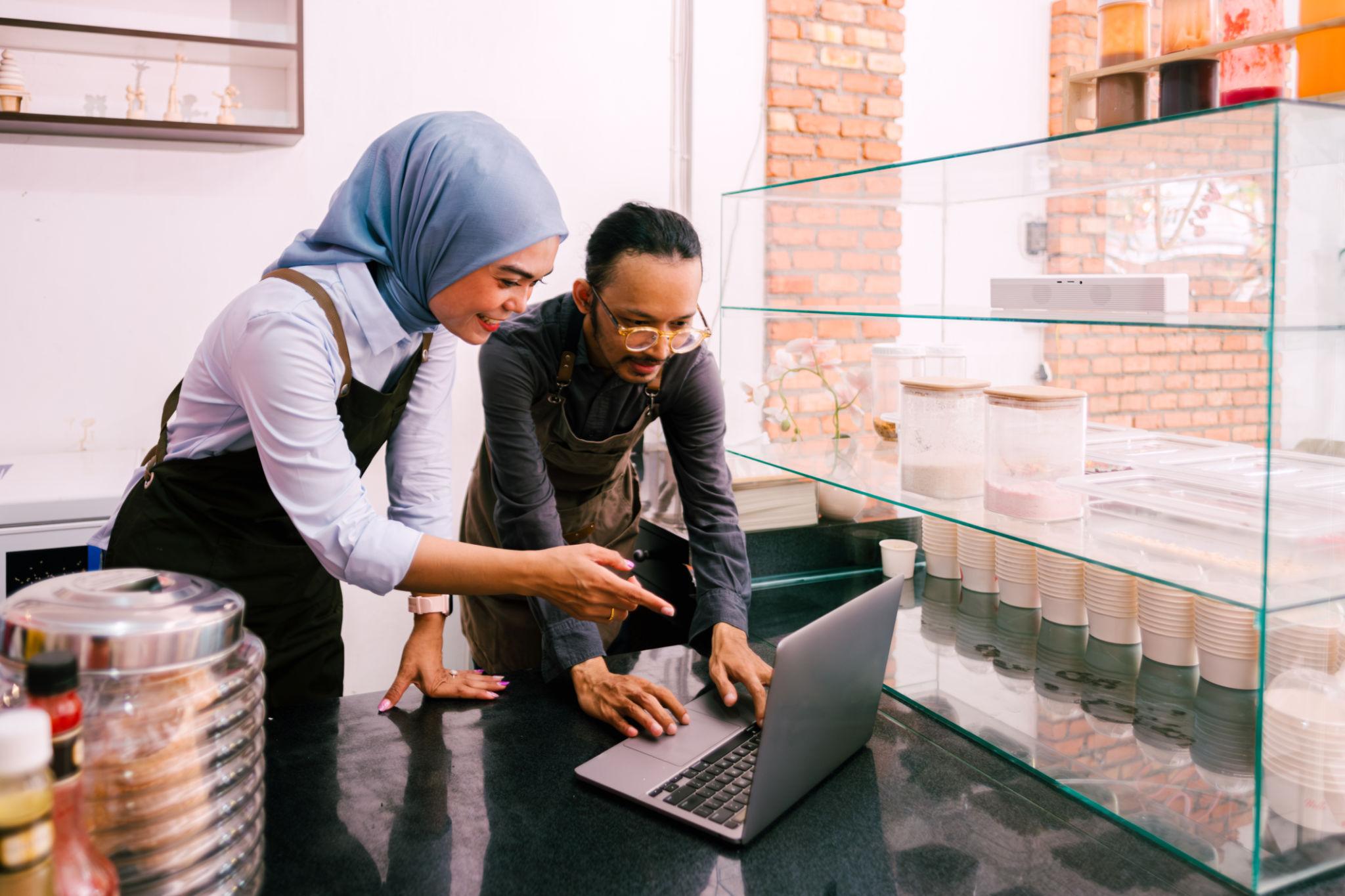 mencari supplier terpercaya untuk bisnis B2B di Indonesia melalui riset online