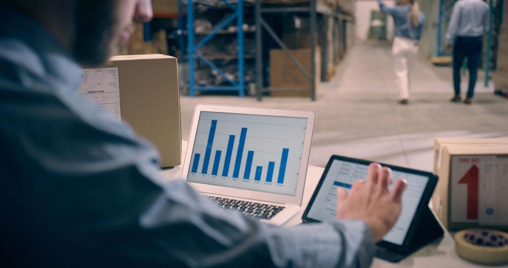 Dashboard analisis data inventory dan stok barang gudang.