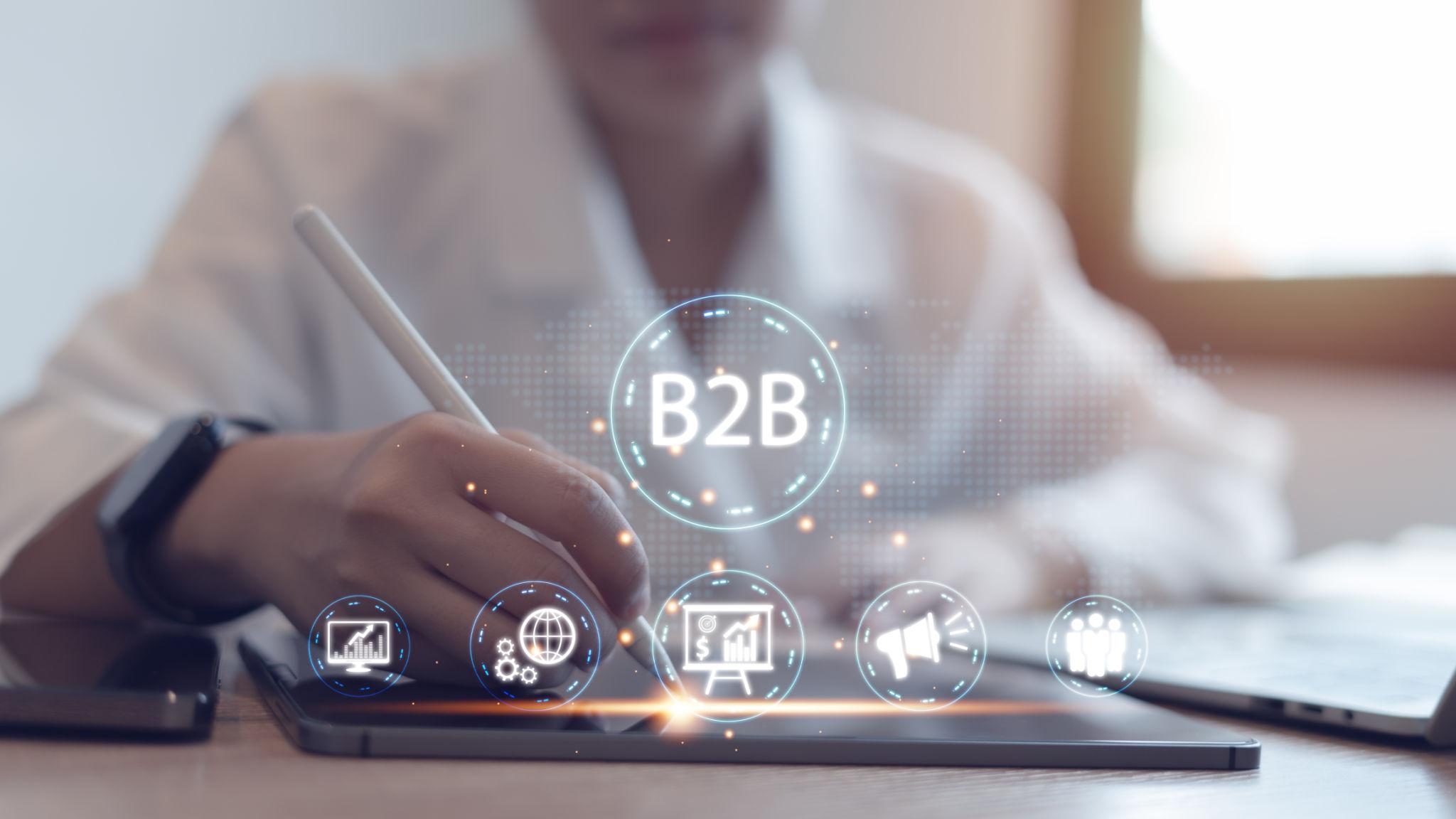 Tampilan marketplace B2B dengan produk industri dan dashboard penjualan digital.