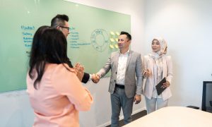 closing penjualan dalam bisnis B2B.