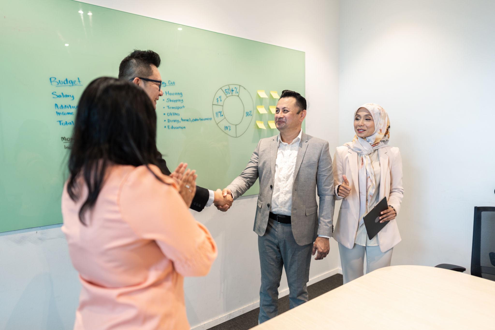 closing penjualan dalam bisnis B2B.