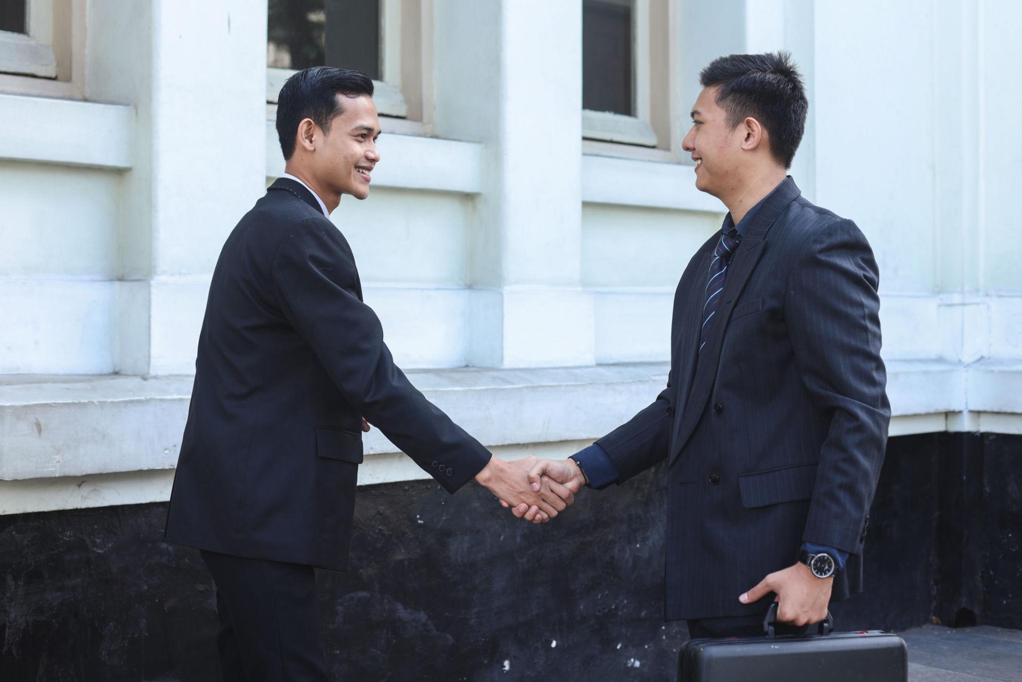 hubungan trust antara supplier dan klien.