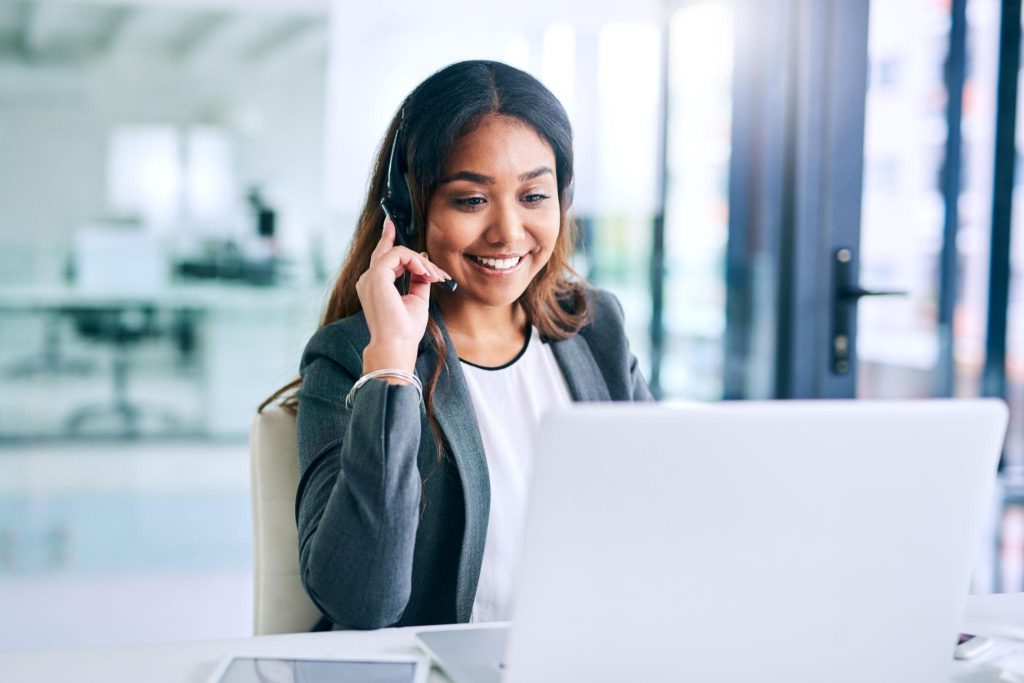 komunikasi vendor dan pelanggan melalui telepon.