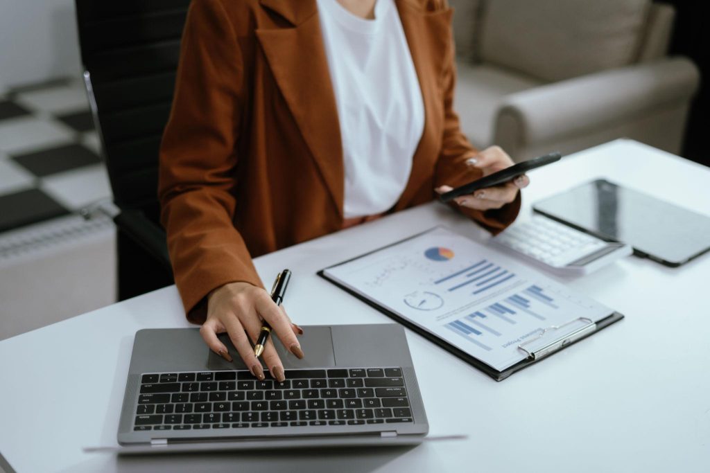 konten edukatif bisnis B2B.